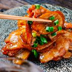 ごはんがすすむ！簡単&お手軽レシピ【豚肉とごぼうの甘辛炒め】