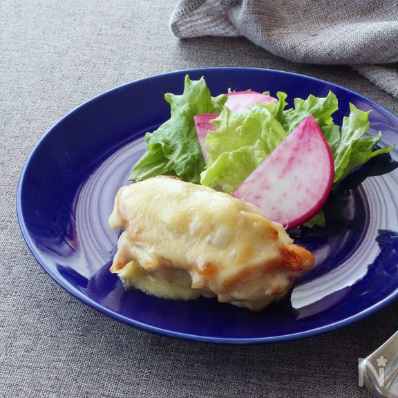 チキンソテーの白味噌わさびチーズ