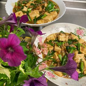そら・ゆずの作ってみた!投稿(【スタミナニラ麻婆豆腐】10分でパパっと完成！)