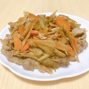 1240427の作ってみた!投稿(コク旨♡豚こまとごぼうのスパイシー炒め)