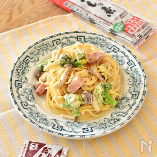 だしが香る♪厚切りベーコンとブロッコリーのチーズパスタ