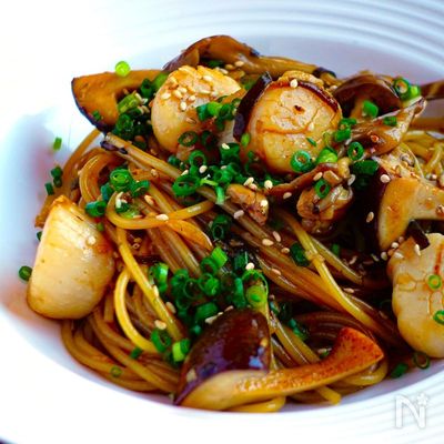 【ホタテ×キノコの和風パスタ】昆布の佃煮が味の決め手