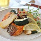 サーモンと野菜のソテー、レモンバター醤油味