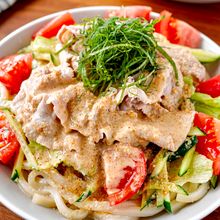 【ごまだれ冷しゃぶサラダうどん】暑い日に嬉しい10分ごはん♩