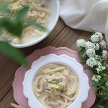 親子で一緒にお昼ごはん♡鶏肉とねぎのミルクみそうどん