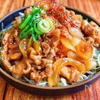 男子が喜ぶ【豚こま玉ねぎの甘辛炒め】ガッツリ節約おかず◎