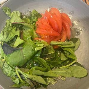 金の作ってみた!投稿(バラのサラダ)