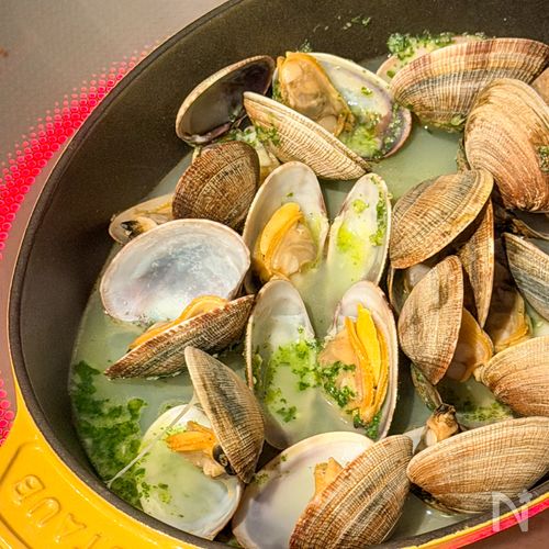 【冬の香り副菜】アサリのパセリバター蒸し|かんたん本格