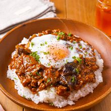 【フライパンで10分♡︎とろとろ茄子のドライカレー】