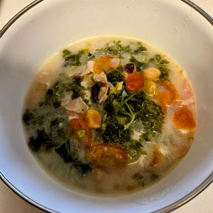 にゃんこさん🐱の作ってみた!投稿(ズッパ・トスカーナ風【豆とケールのスープ】クリーミー♪)