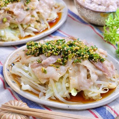 『豚肉とキャベツともやしのレンジ蒸し』〜ねぎごま香味だれ〜