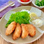 鶏ささみのフライ・新玉ねぎソース添え