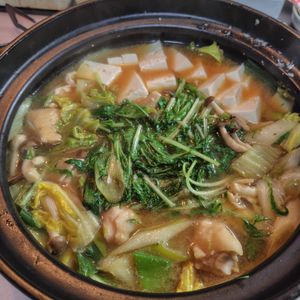 コスモスの作ってみた!投稿(【鶏肉と白菜の味噌鍋】簡単手作り♪どこか懐かしい味わい♡)