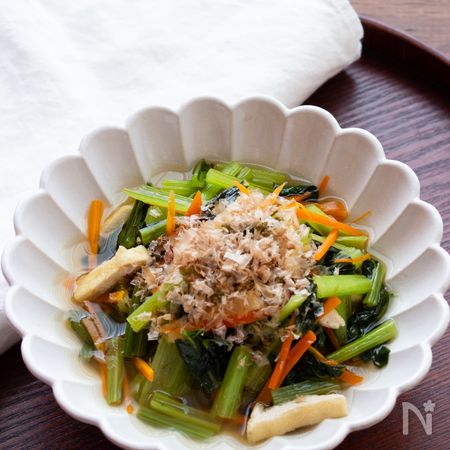 シンプルが美味しい ごま油香る 小松菜と油揚げの煮浸し By 松田みやこ レシピサイト Nadia ナディア プロの料理家のおいしいレシピ