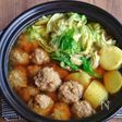 豚団子とじゃがいもとキャベツのカレースープ鍋