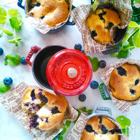 ホットケーキミックス使用 ストウブ鍋でブルーベリーマフィン By 道添明子 あーぴん レシピサイト Nadia ナディア プロの料理家のおいしいレシピ