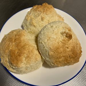 みんこの作ってみた!投稿(《材料たったの2つ!》《誰でも簡単!》速攻作れるお手軽パン)
