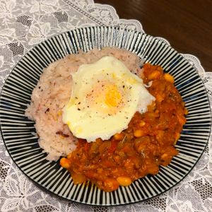 まころんの作ってみた!投稿(10分！くさみなし！豆入り　さばのトマトドライカレー)