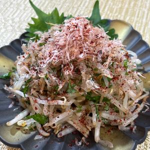 楽ラク手抜キッチン🐶🐾の作ってみた!投稿(【レンジで簡単・包丁不要】もやしと大葉のおひたし)