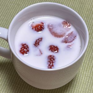 キャピタンの作ってみた!投稿(【材料3つ！5分で簡単✨】至福のいちごミルク)
