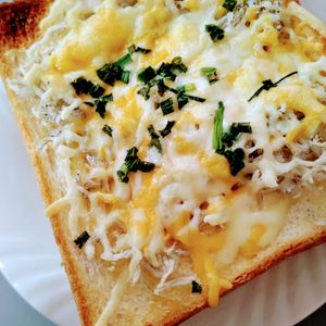ゆみの作ってみた!投稿(冷凍保存可能♡チーズとしらすのねぎ醤油冷凍作りおきトースト)