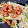 【ネギたっぷり焼き鳥缶とふわたま炒め】簡単すぎるけど美味しいの工程1