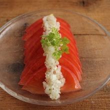 簡単オニオンドレッシング♪トマトと玉ねぎのサラダ