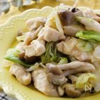 レンジで５分💛しっとり鶏むね♪キャベツのバター醤油蒸し