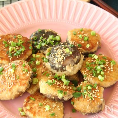 鶏むね肉で作る、しいたけ鶏つくね!