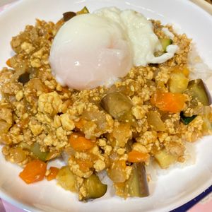 すみれの作ってみた!投稿(美味しく節約！子供が喜ぶ『豆腐とひき肉と野菜のキーマカレー』)