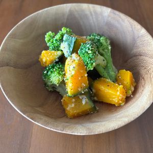 こむぎの作ってみた!投稿(簡単なのにコクうま♩ブロッコリーとかぼちゃのサラダ)
