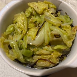 める🤎の作ってみた!投稿(【キャベツの塩昆布和え】無限副菜♡あと1品にちょうどいい！)