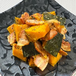 楽ラク手抜キッチン🐶🐾の作ってみた!投稿(お鍋ひとつで簡単♪かぼちゃとベーコンの塩バター煮)