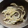 手軽なのにごちそう感♪【白菜とウインナーのクリームごはん】の工程1