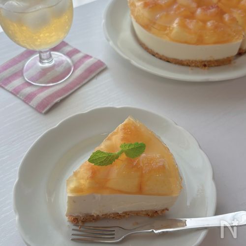 桃のレアチーズケーキ