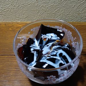 ひろりぃの作ってみた!投稿(【コーヒーゼリー】材料４つで簡単！混ぜて冷やすだけ)