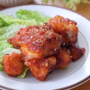 〈豚肉の唐揚げ〉歯ごたえと甘辛いタレがたまらない！ご飯爆進み