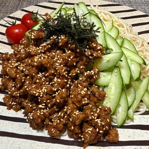 楽ラク手抜キッチン🐶🐾の作ってみた!投稿(豚ひき肉を具材に！いつもとひと味違う冷やし中華)