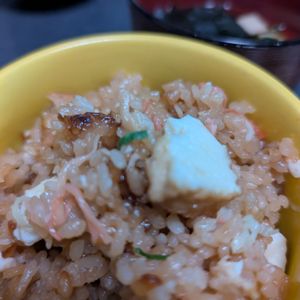 komamiの作ってみた!投稿(【厚揚げとカニカマの炊き込みご飯】包丁不要！)