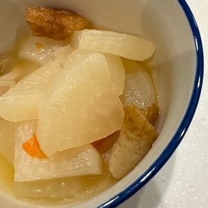 1070506の作ってみた!投稿(白だしで絶品《大根とちくわ♡柚子胡椒煮》)