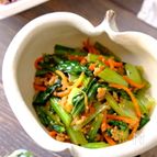 美味副菜：おつまみ、お弁当に【鶏ひき肉と小松菜の炒め物】