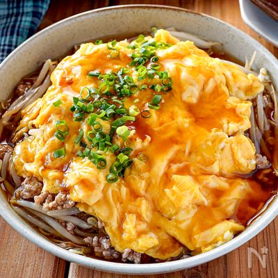 【もやしとひき肉の卵あんかけ】ワンパン10分で完成!