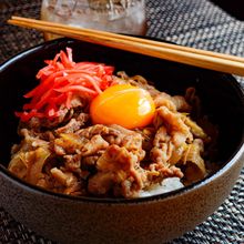牛丼派?それとも豚丼!?牛丼にも負けない【豚丼】の作り方