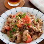 【ワンパンで簡単】豚肉とトマトのごま味噌炒め