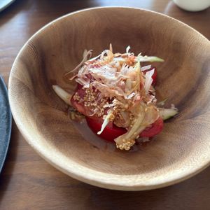 こむぎの作ってみた!投稿(トマトと新玉ねぎのまろやか醤油サラダ)