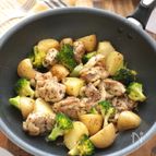 簡単おしゃれ♪バジル醤油チキン【ブロッコリーと新じゃが入り】