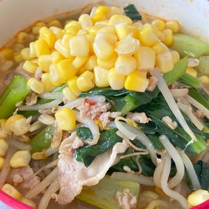 すみれの作ってみた!投稿(【にんにく香るピリ辛みそラーメン】野菜たっぷり具沢山！)