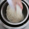 わかめスープの素で簡単！わかめのぶっかけそうめんの工程3