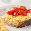 朝ごはんにぴったり!トマトエッグトースト