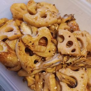 すずこの作ってみた!投稿(シャキうま♪【れんこんとちくわの甘辛照り煮】)